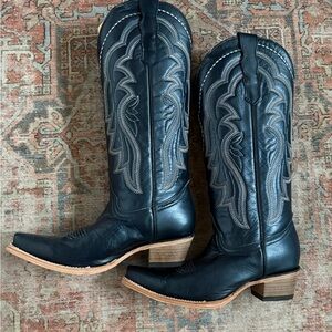 CIRCLE G WOMEN'S EMBROIDERED TALL WESTERN BOOTS - SNIP TOE